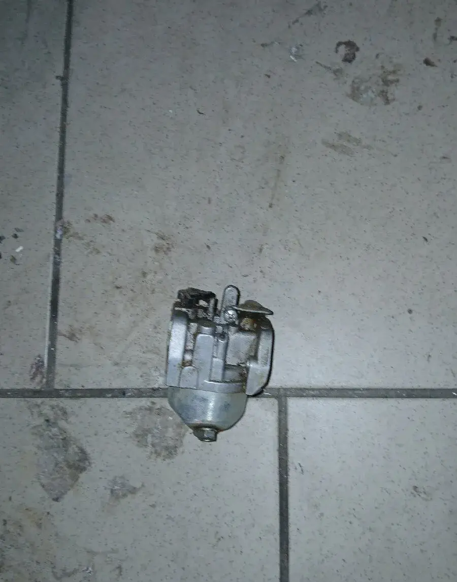 Karburátor LHP 16 do sekačky