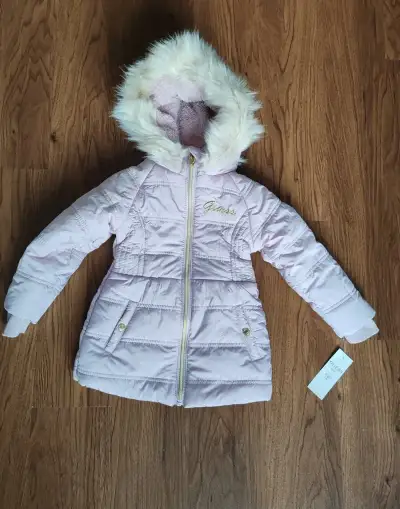 Nová Dětská zimní bunda pro holčičku GUESS – vel. 4–5 let