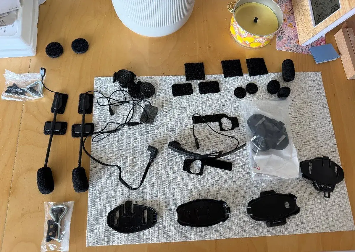 Doplňky k Interphone interkomu viz foto