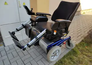 Elektrický invalidní vozík - pro invalidy