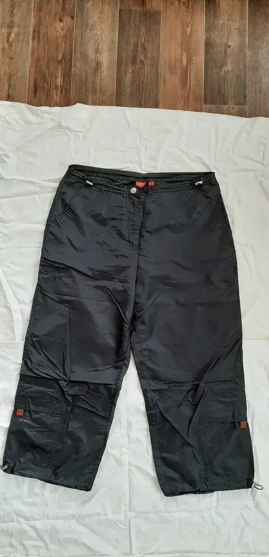 Černé capri kalhoty Esprit vel.40