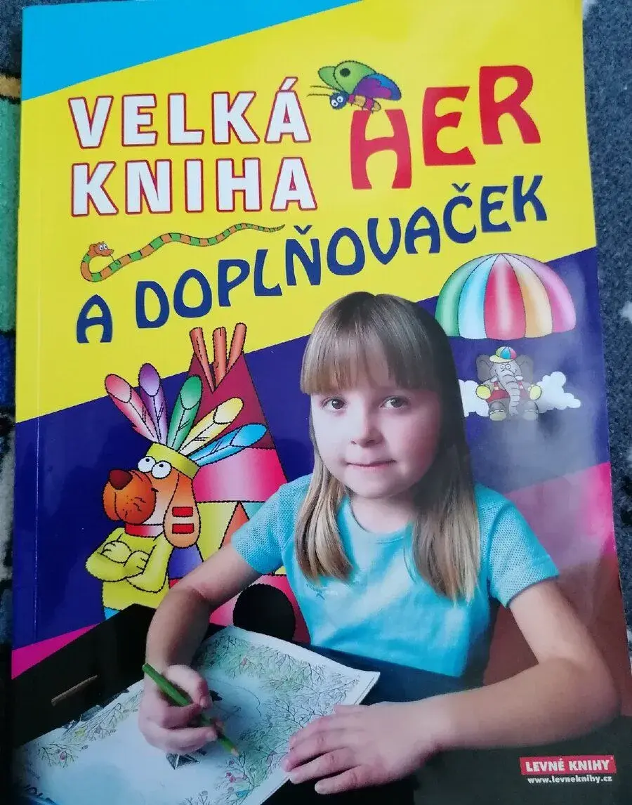 Velká kniha her a doplňováček