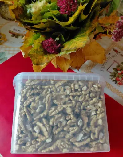 Vlašské ořechy loupané