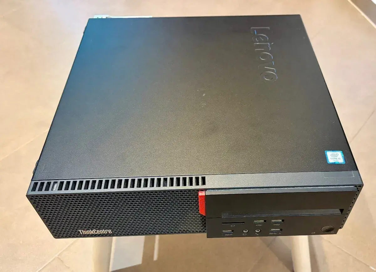 Lenovo ThinkCentre M800 (i5-6500, 8 GB, 256 GB)