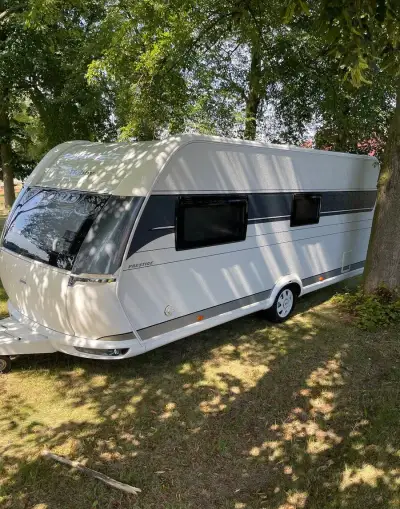 Karavan Hobby Prestige 560 nadstandardní výbava