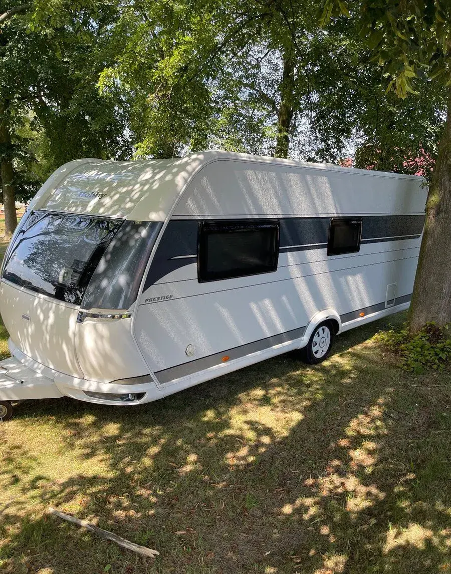 Karavan Hobby Prestige 560 nadstandardní výbava