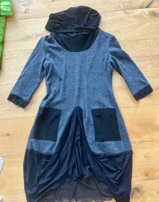 Svetrové šaty vel S