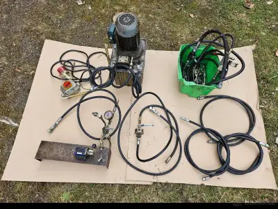 Hydraulický agregát s nádrží