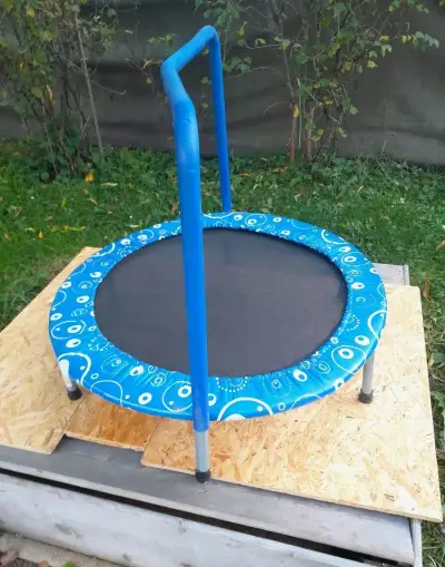 dětska trampolína