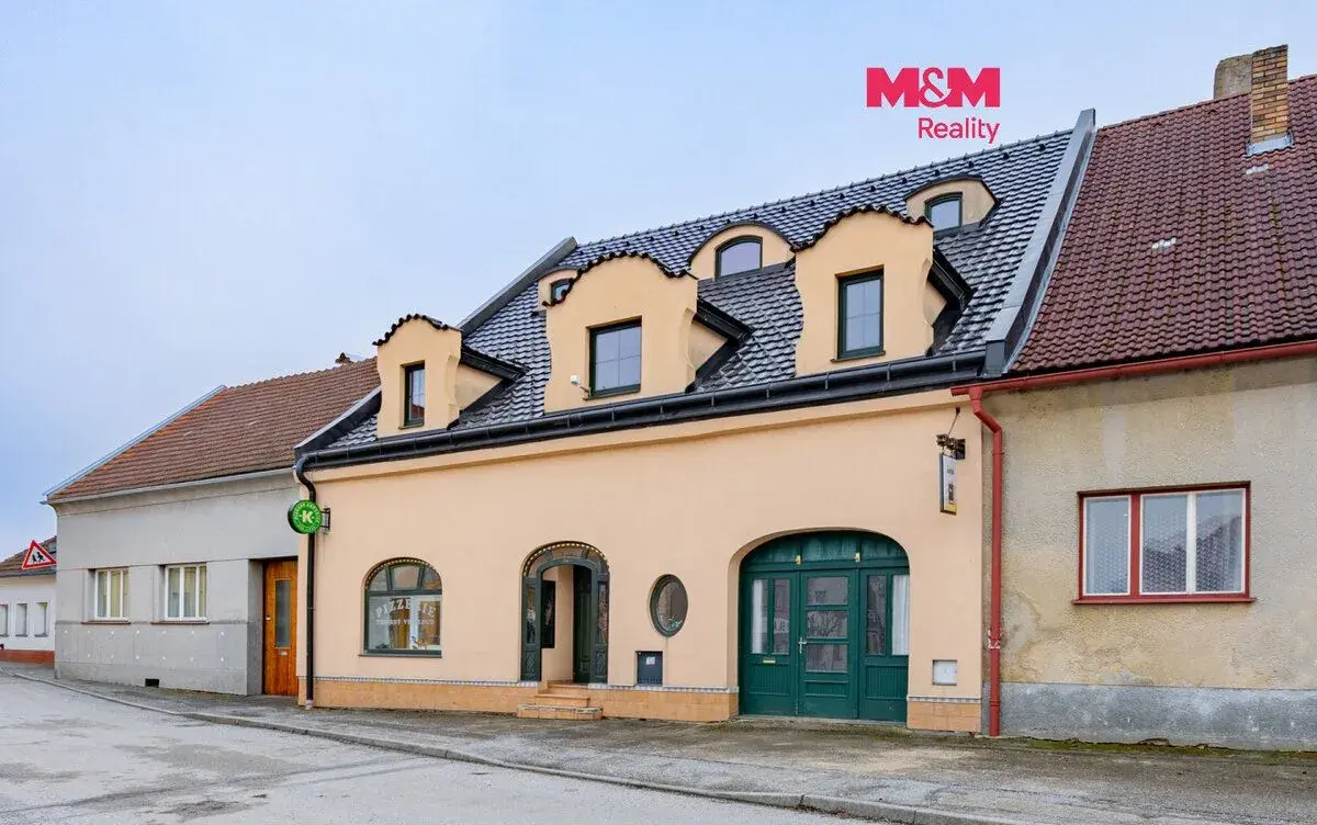 Pronájem restaurace, 91 m², Kunžak, ul. náměstí Komenského