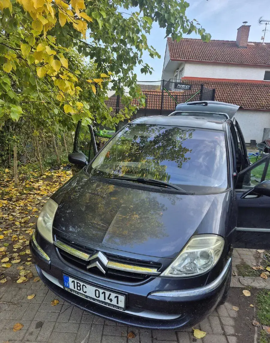 Citroën C8