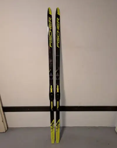 Běžky Fischer Twin Skin PRO 157cm + vázání Prolink/NNN