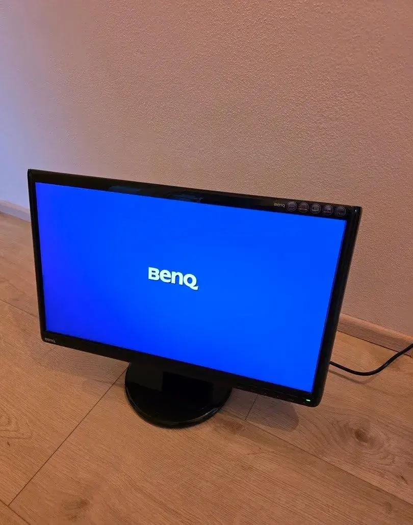 monitor LCD BenQ T2210HD 22"