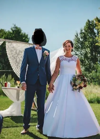 Svatební šaty