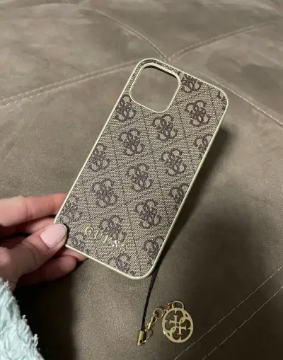 obaly kryty na iPhone 12