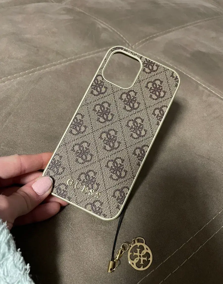 obaly kryty na iPhone 12