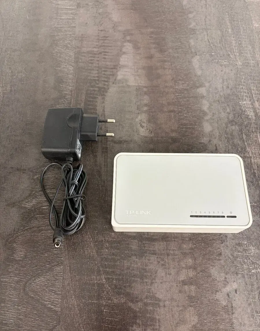 Switch TP-Link TL-SF1008D