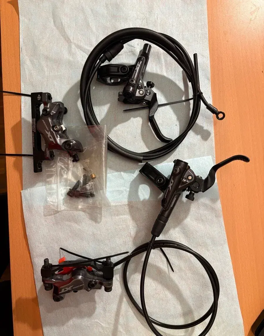 4pístkové brzdy Shimano XT BR-M8120 set (přední + zadní)