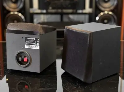 Onkyo SKH-410 Dolby Atmos reproduktory