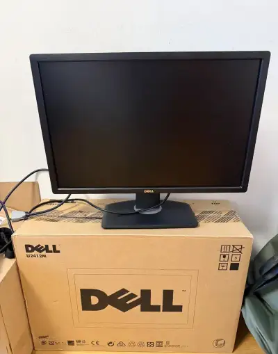 LCD monitor 24" Dell U2412M