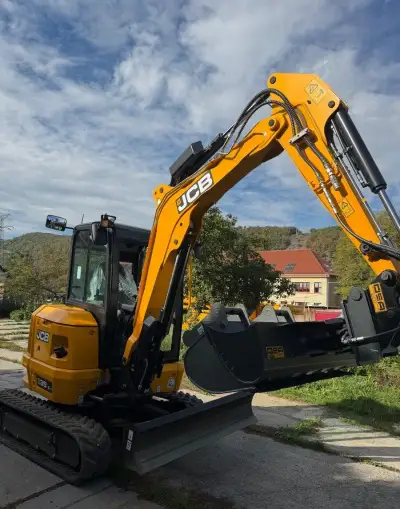 JCB 35 Z-1