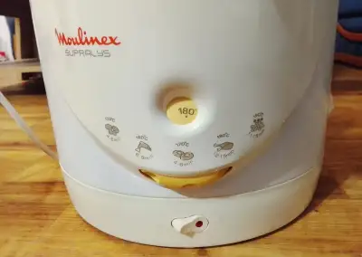 Úplně novou fritézu nikdy nepoužitou
