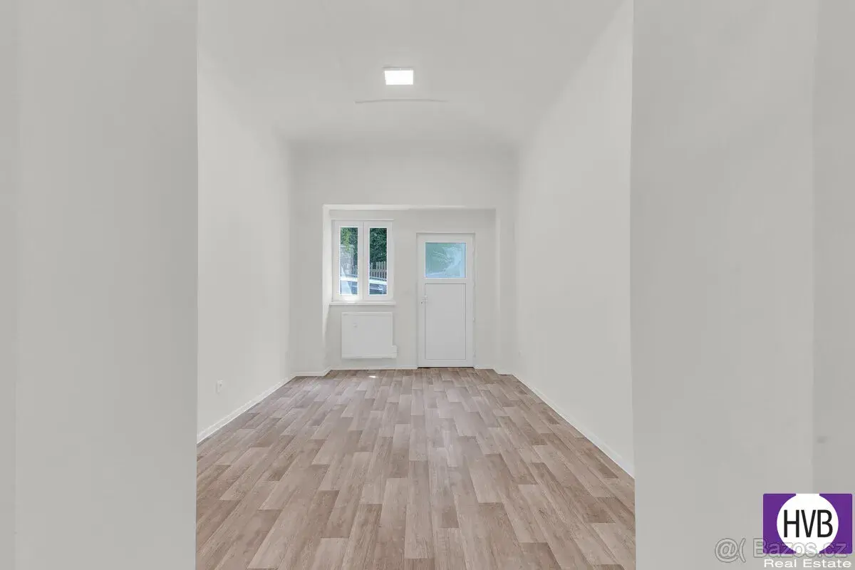 Prodej kanceláře 29 m2, OV, Praha 4 - Podolí