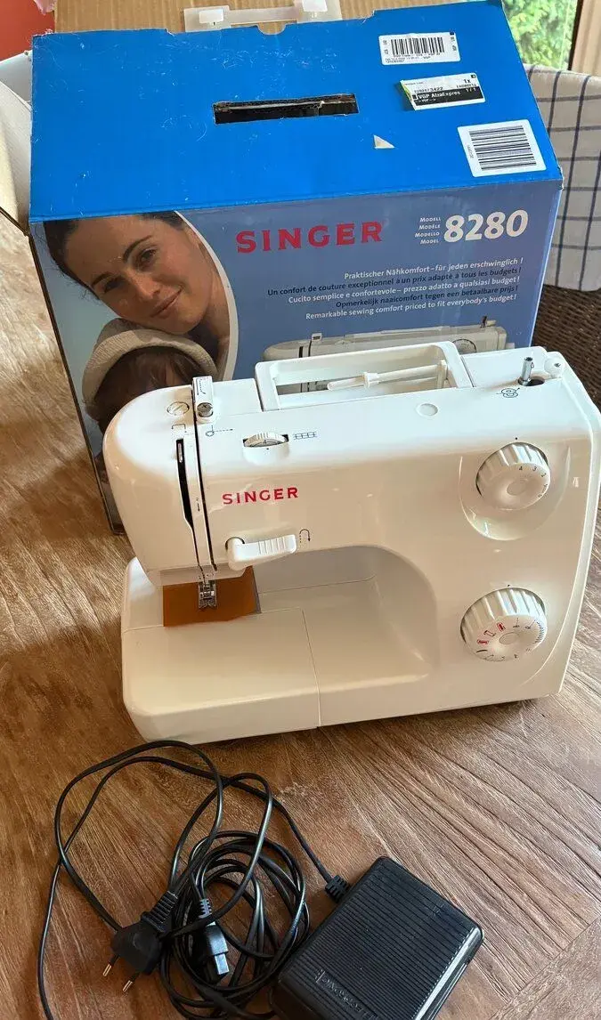 Šicí stroj SINGER Modell 8280