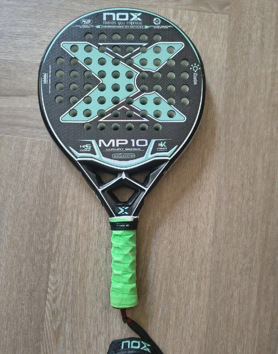 Padelová raketa NOX MP10 Luxury 2022 (Mapi Sánchez)