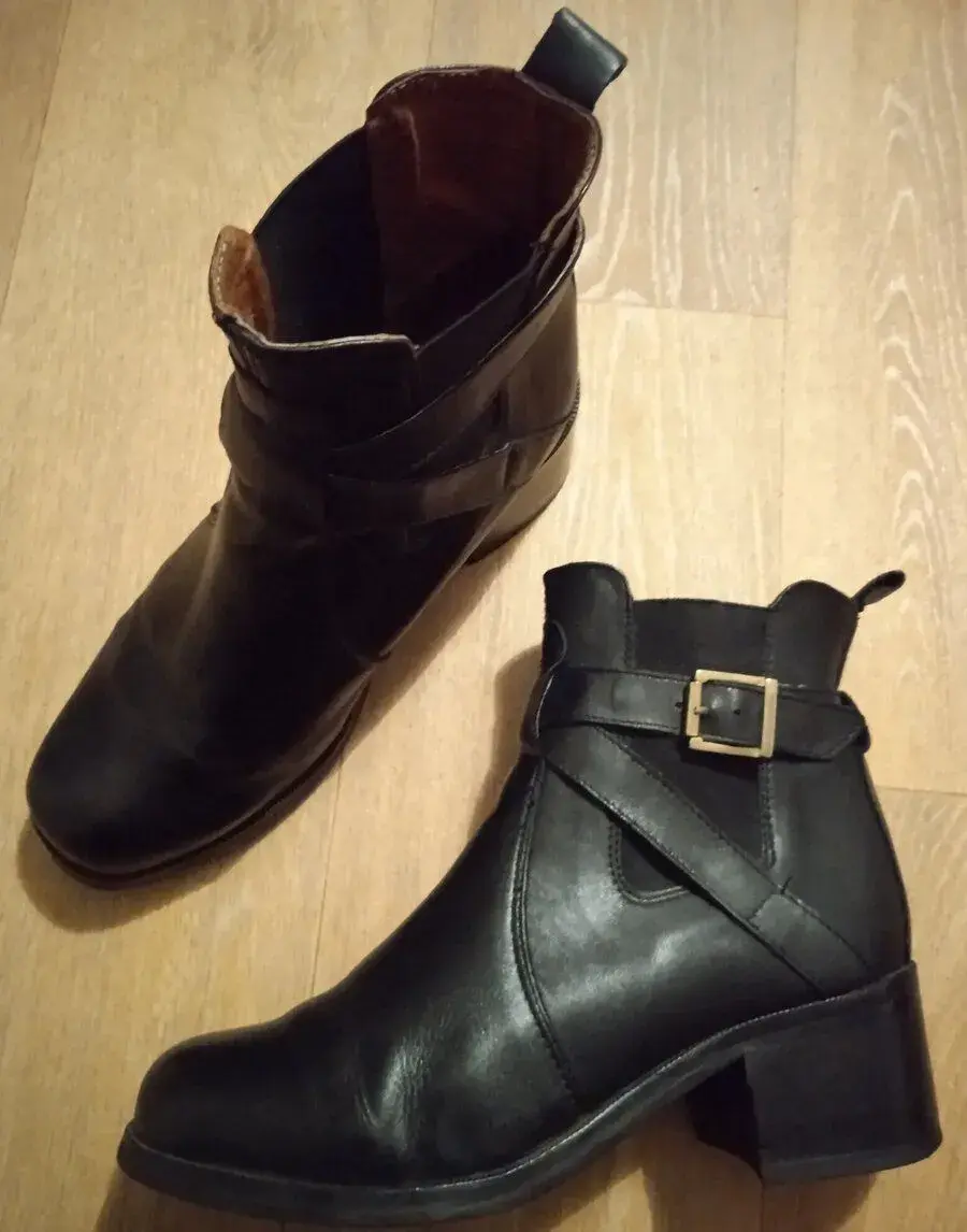 Kotníkové boty, vel. 40