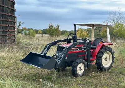 Yanmar FX22 s čelním nakladačem