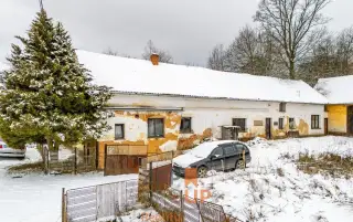 Prodej rodinného domu k rekonstrukci 174 m² – Honezovice, ok