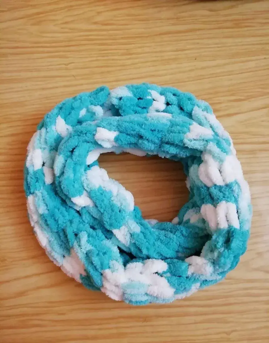 Nový měkký pletený nákrčník puffy (color.)