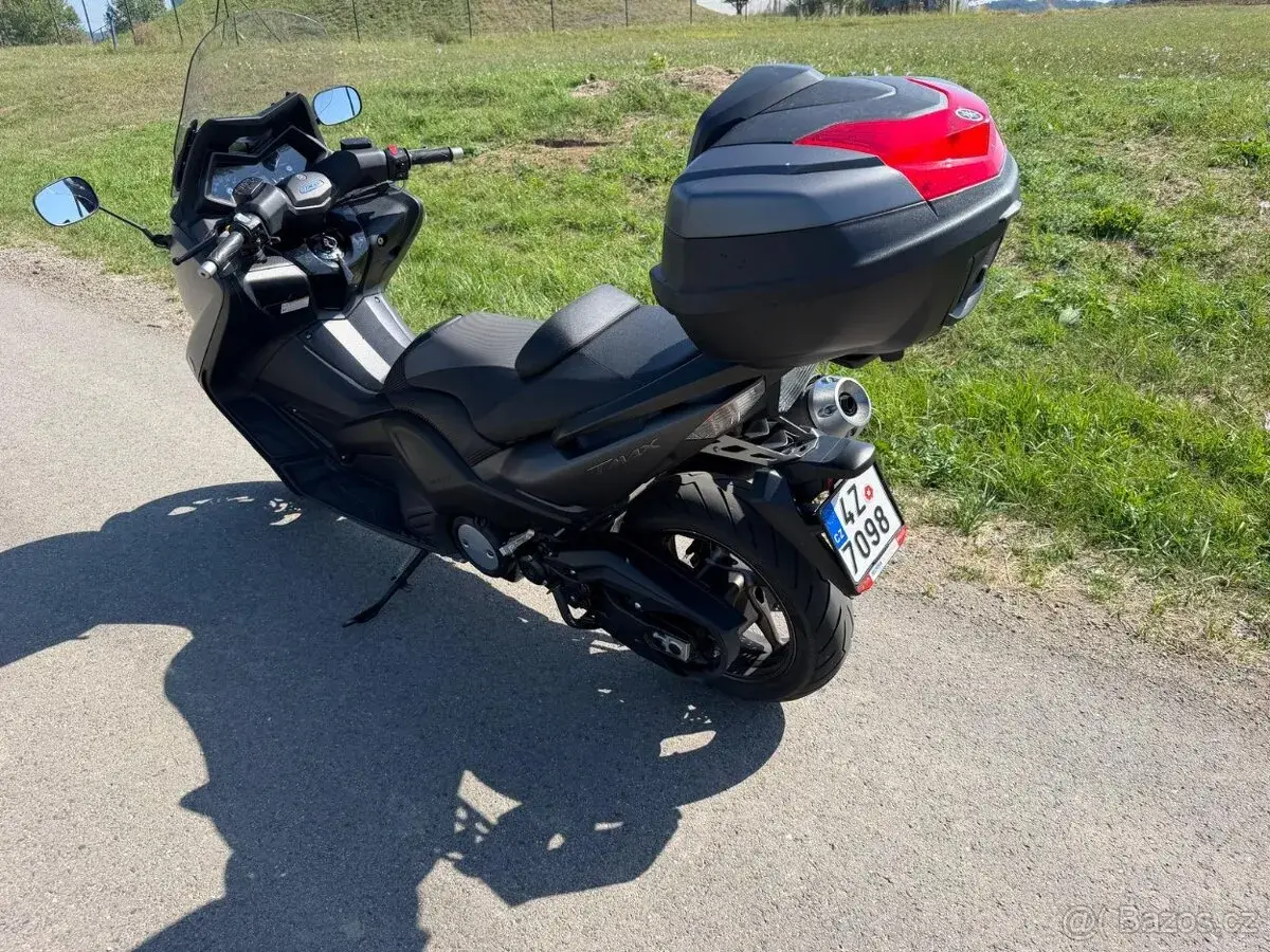 Yamaha t max 530