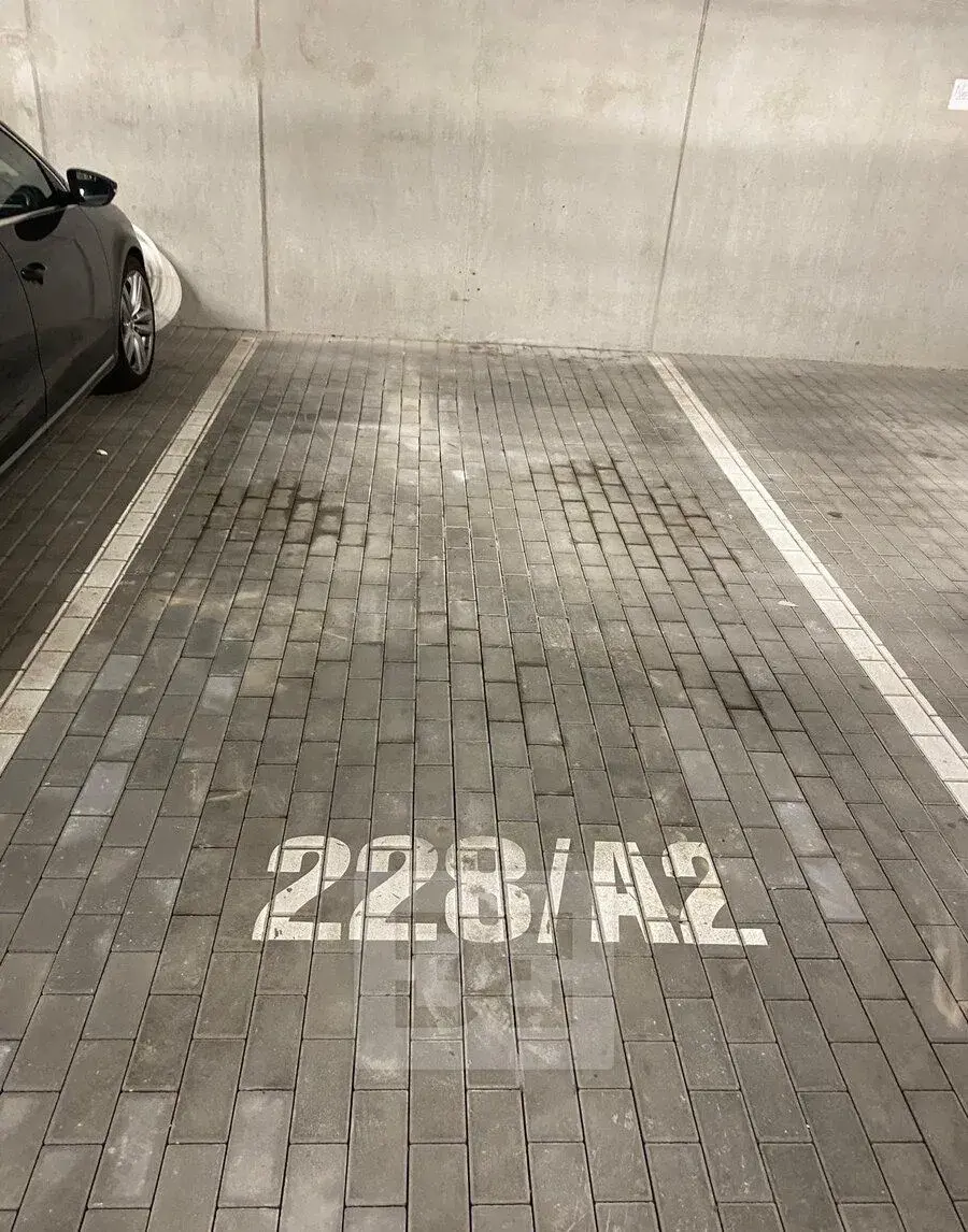 Pronájem garážového stání 16 m², Praha - Střížkov