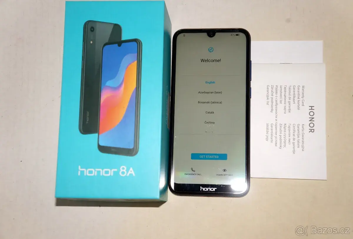 Honor 8A 3GB/64GB v bezvadném stavu bez známek použití.