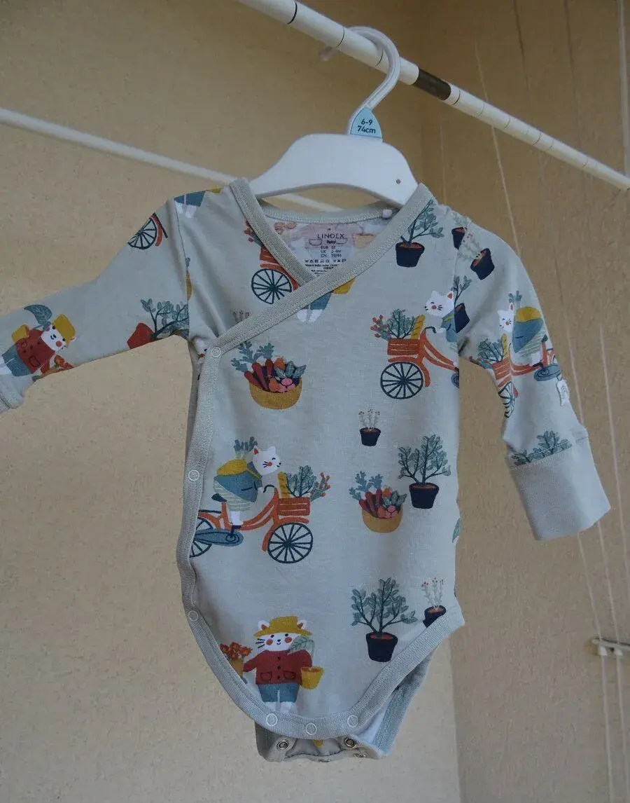 Rostoucí body Lindex s obrázky - vel. 62, bavlna