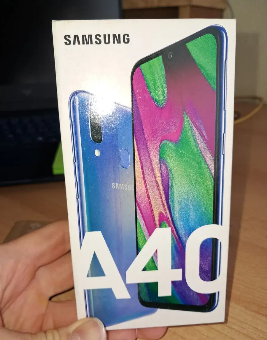 Samsung Galaxy A40 - NOVÁ BATERIE + NOVÝ DISPLEJ