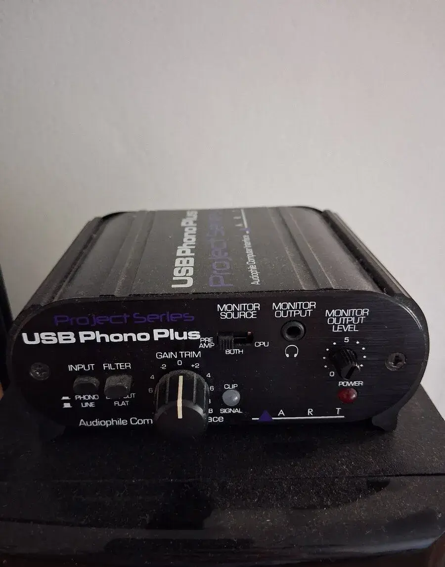 Predzesilovac USB phono Plus project series