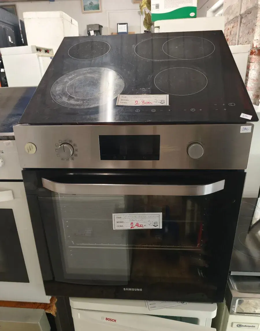 Vestavná trouba + sklokeramická deska Samsung /Ikea