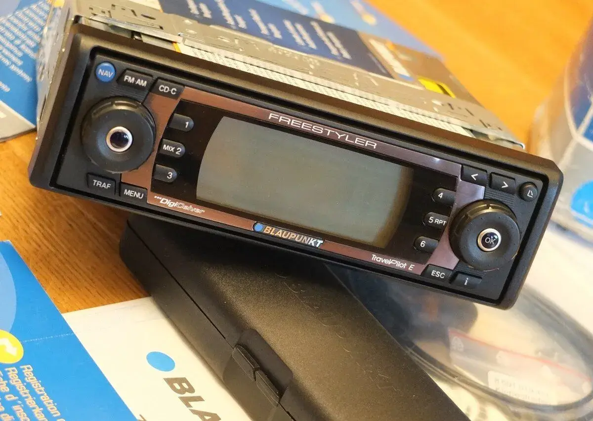 BLAUPUNKT FREESTYLER TravelPilot E (nové v CZ)