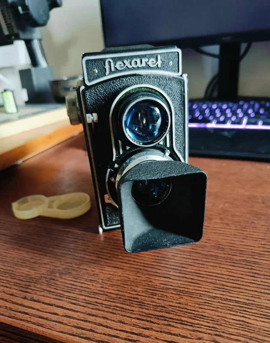Flexaret IVa s hranatou clonou