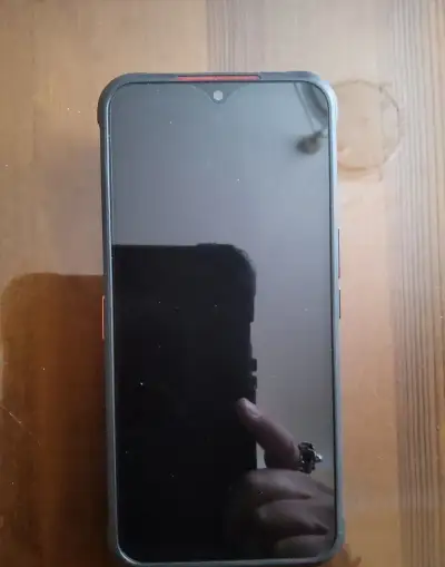 Odolný telefon AGM Glory G1 s nočním viděním