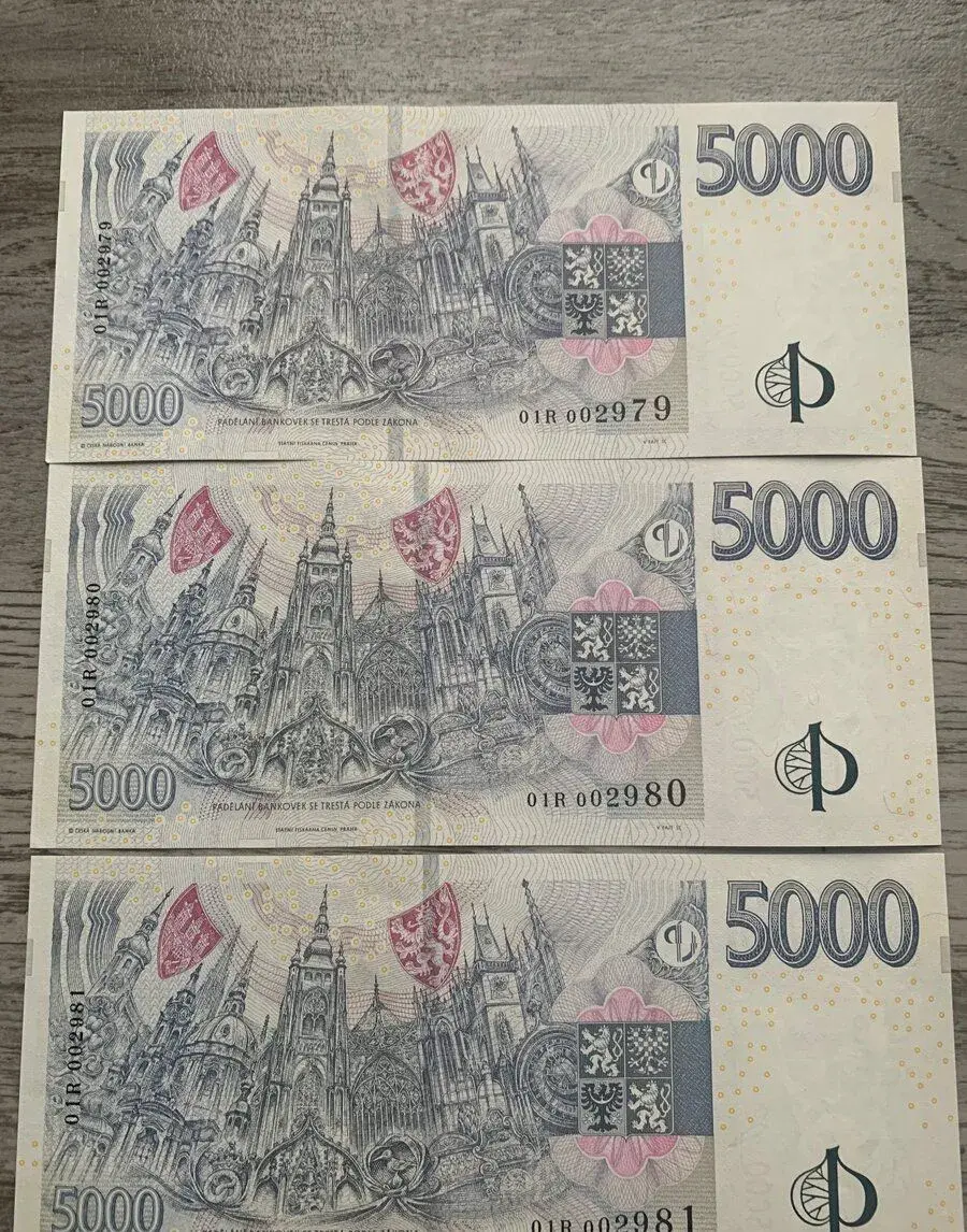 Výroční 5000 Kč bankovky ČNB s přítiskem