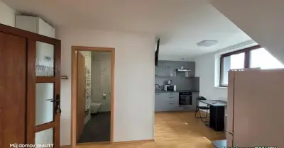 Pronájem nově zrekonstruovaného bytu 3+kk, 65 m Praha 4, Kun
