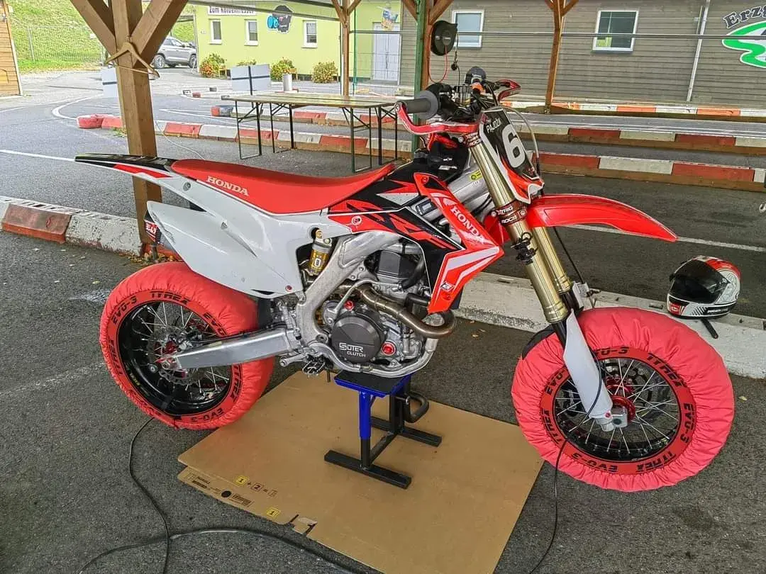 Hondu CFR 450F Supermoto