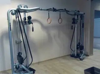 Profesionální protisměrné kladky Horní a spodní - Technogym