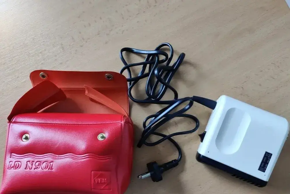 Retro cestovní fén N901 z NDR