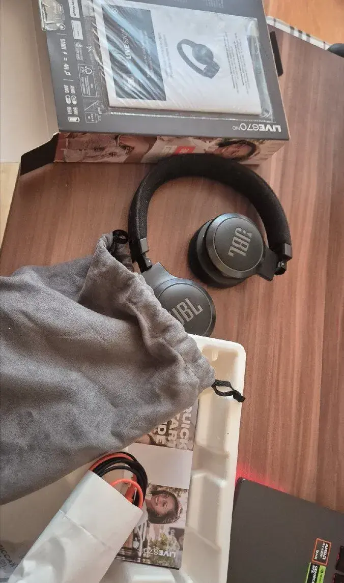 Jbl live 670nc