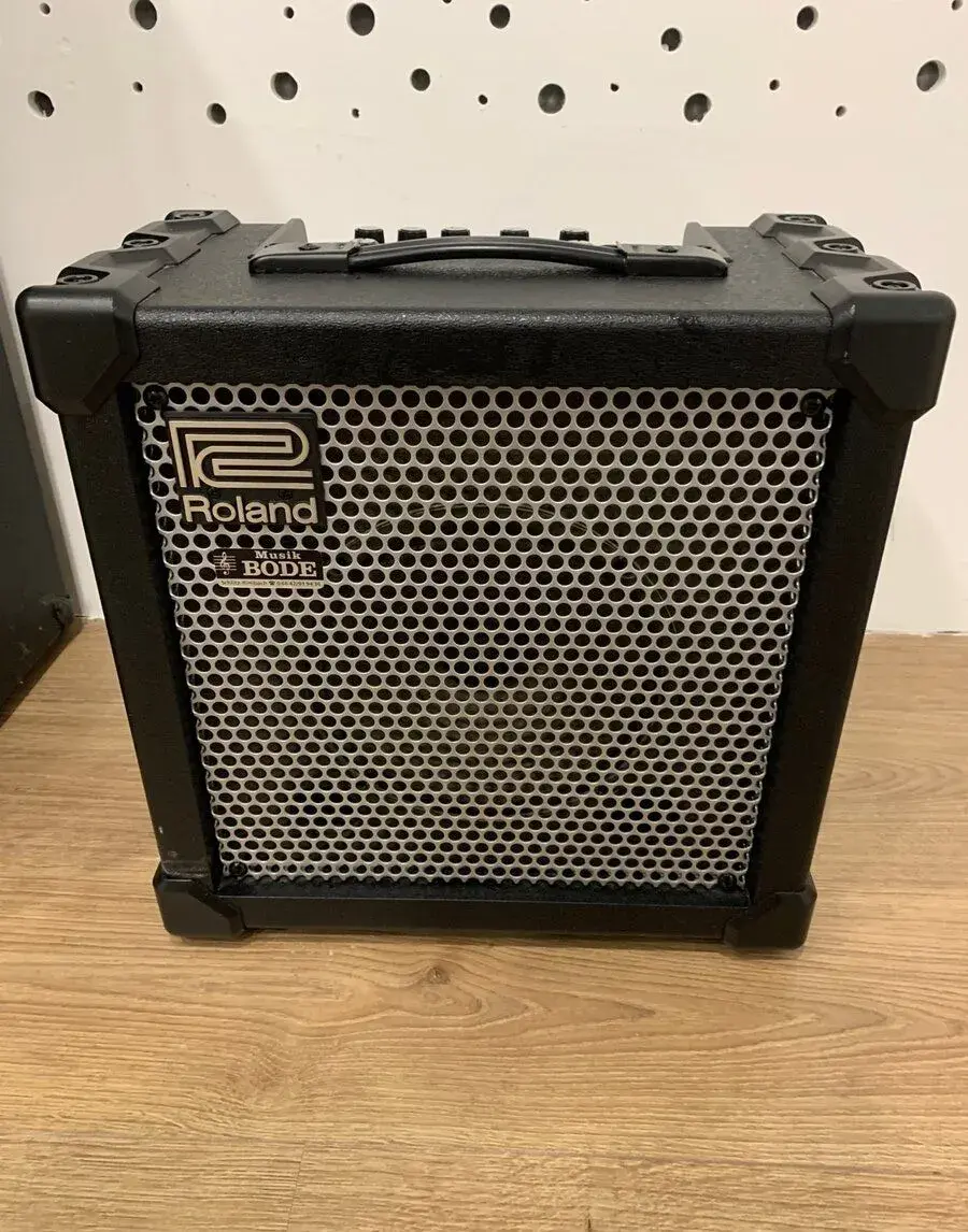 Roland CUBE 20XL kytarové kombo